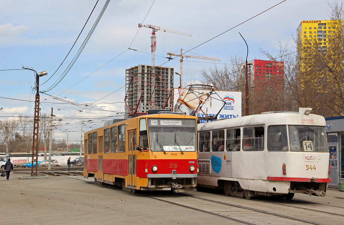 Jekatyerinburg, Tatra T6B5SU — 376
