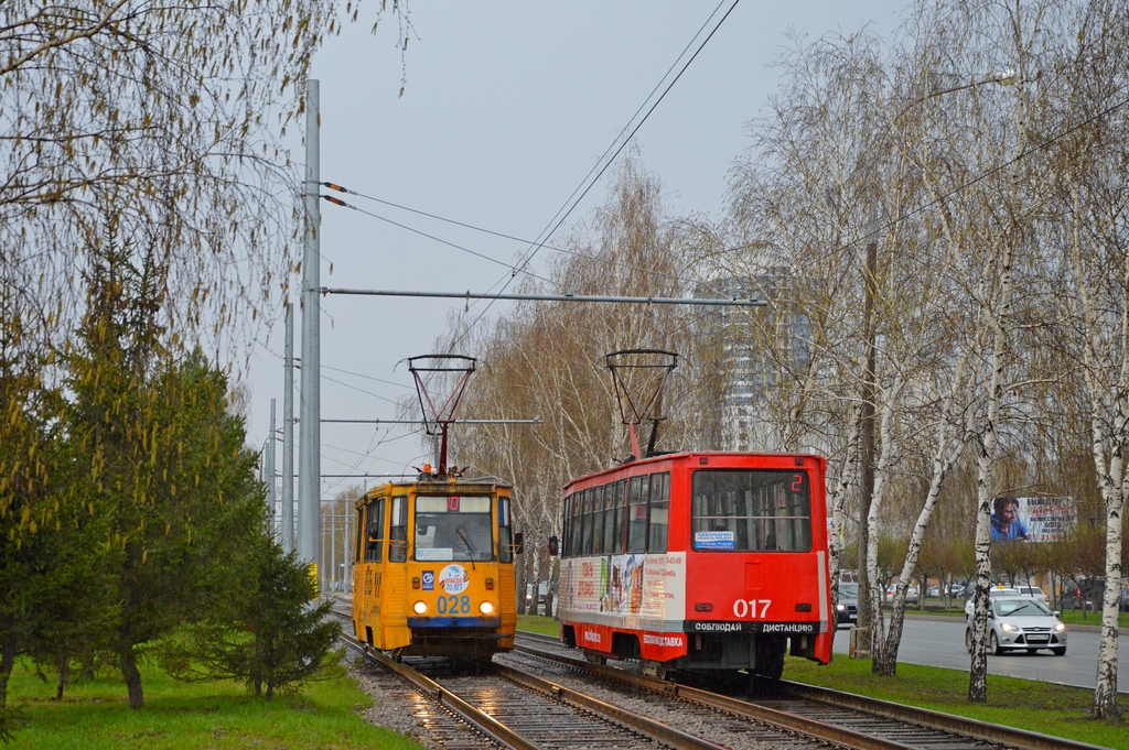 Naberezhnye Chelny, 71-605 (KTM-5M3) # 028; Naberezhnye Chelny, 71-605 (KTM-5M3) # 017 Naberezhnye Chelny, 71-605 (KTM-5M3) # 028; Naberezhnye Chelny, 71-605 (KTM-5M3) # 017
