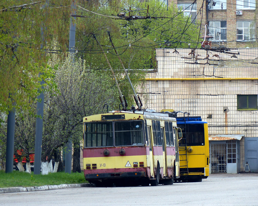 Киев, Škoda 14Tr02/6 № У-8