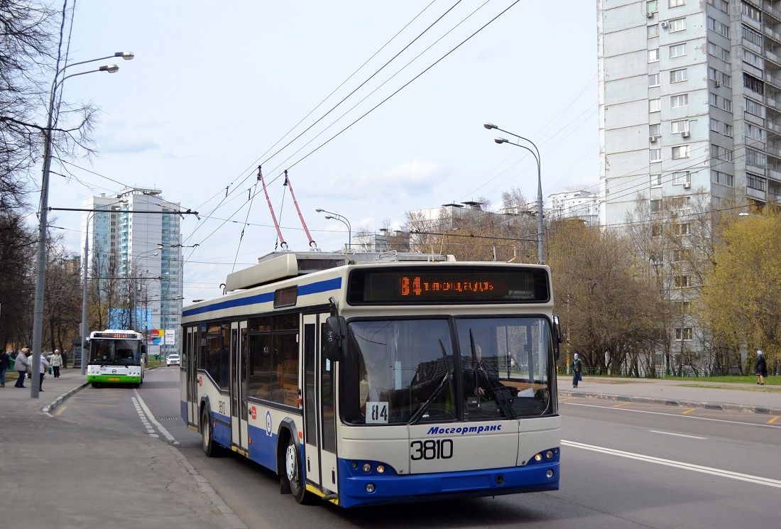 Москва, СВАРЗ-МАЗ-6235.00 № 3810