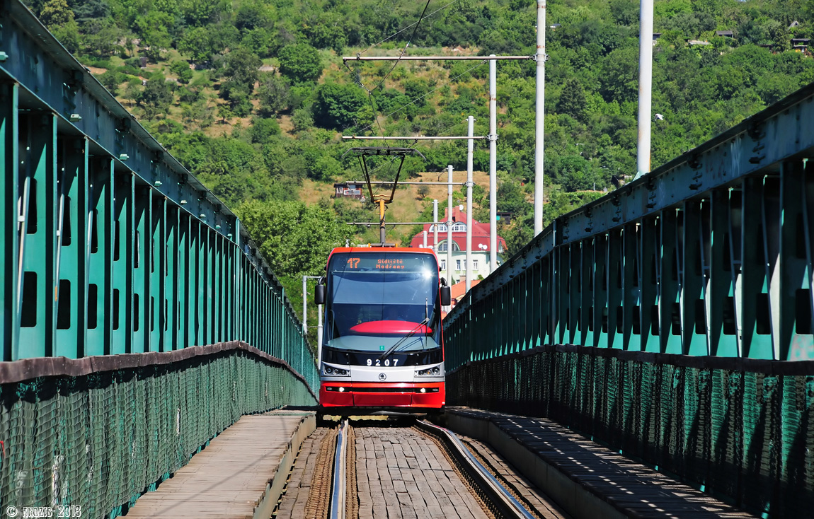 Прага, Škoda 15T1A ForCity Alfa Praha № 9207