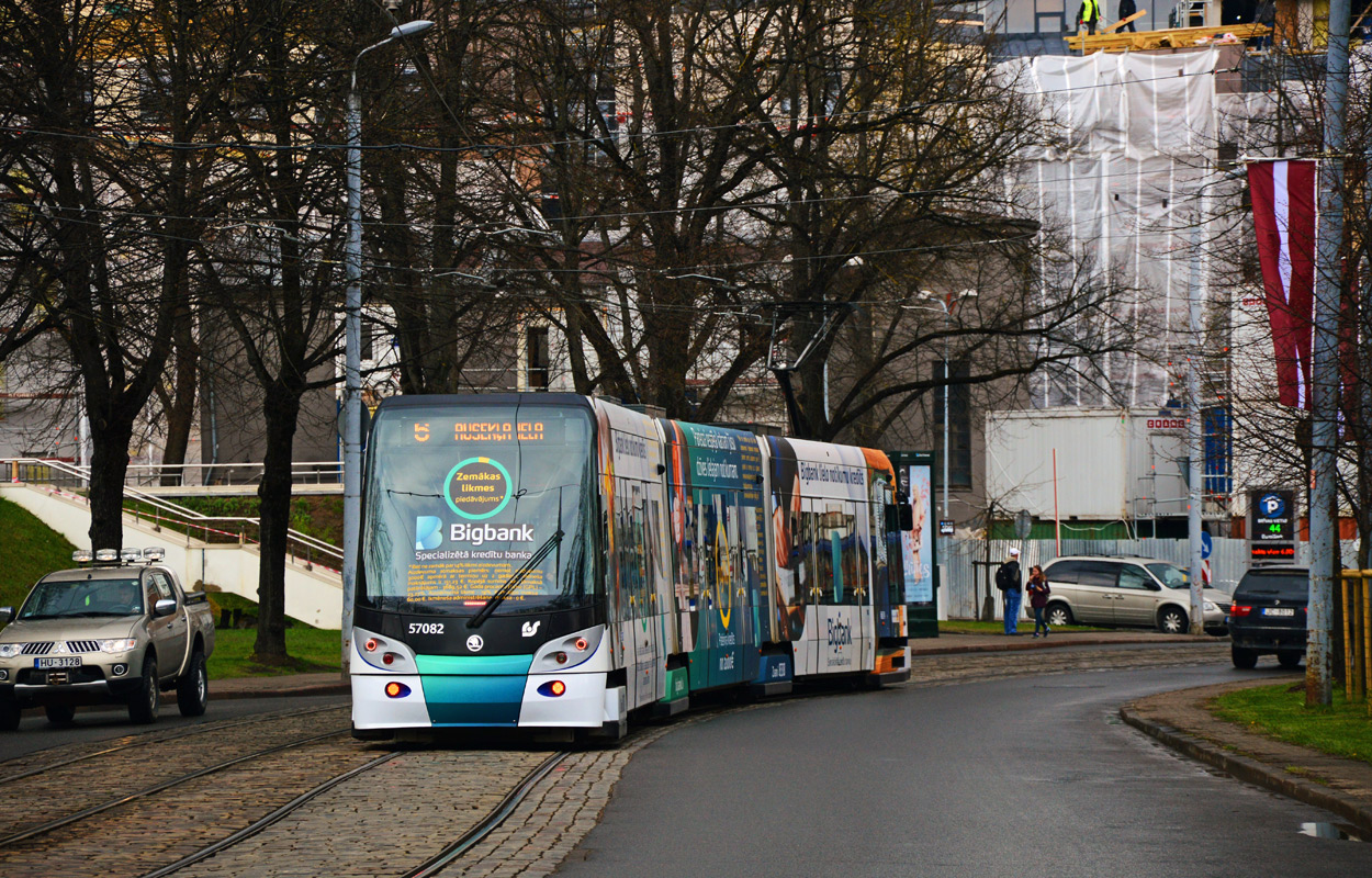 Рига, Škoda 15T ForCity Alfa Riga № 57082