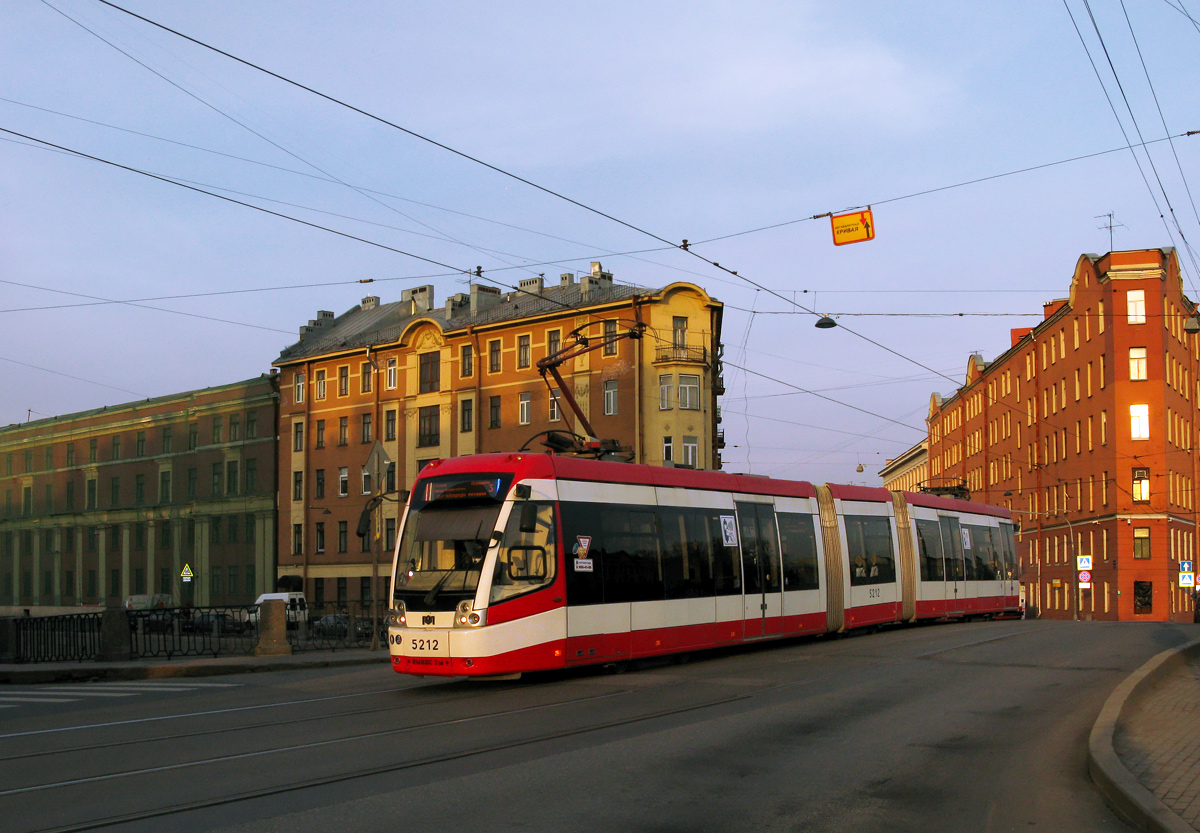 Санкт-Петербург, БКМ 84300М № 5212