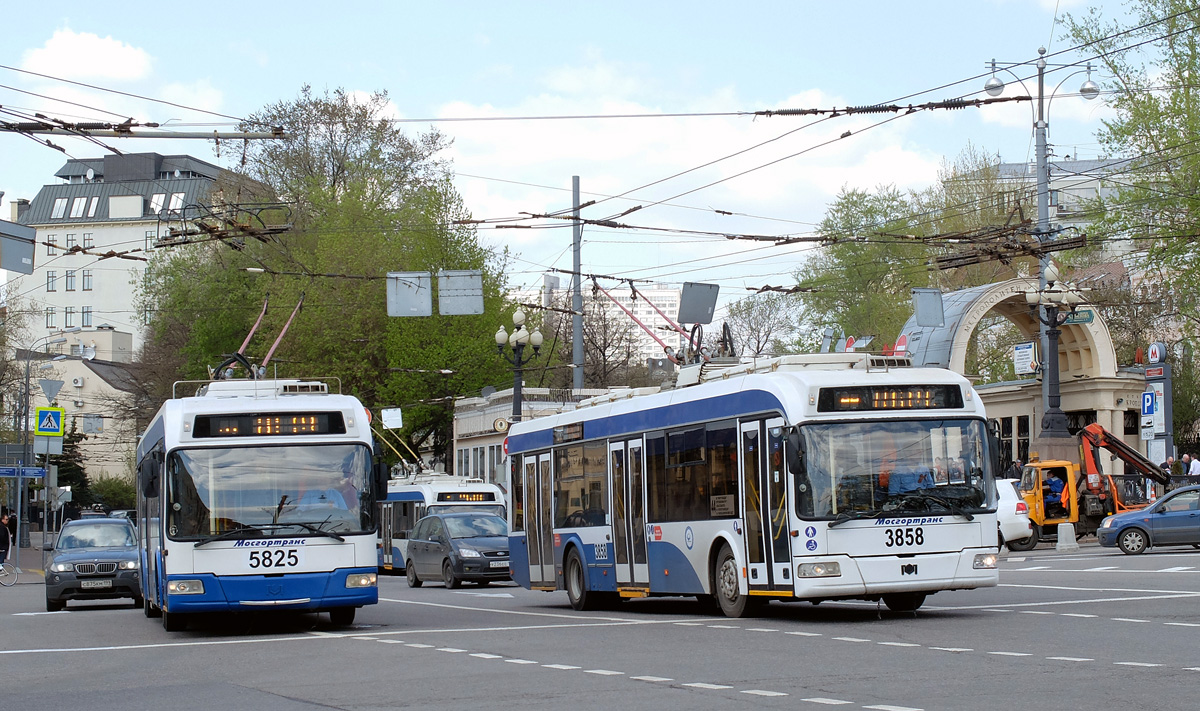 Москва, БКМ 321 № 5825; Москва, БКМ 321 № 3858