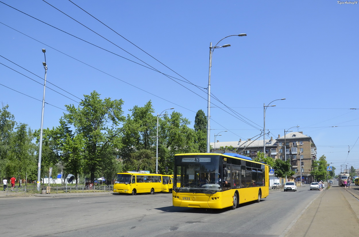 Киев, LAZ E183D1 № 1921