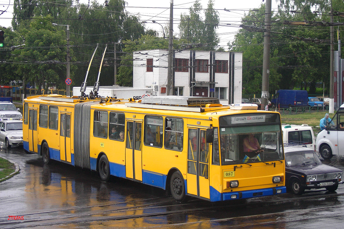 Житомир, Škoda 15Tr13/6M № 087