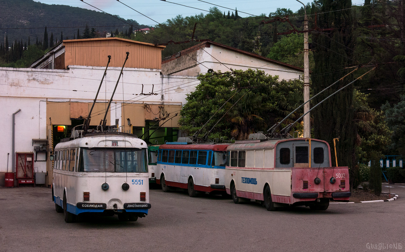 Крымский троллейбус, Škoda 9Tr21 № 5551; Крымский троллейбус, Škoda 9Tr10 № 5002