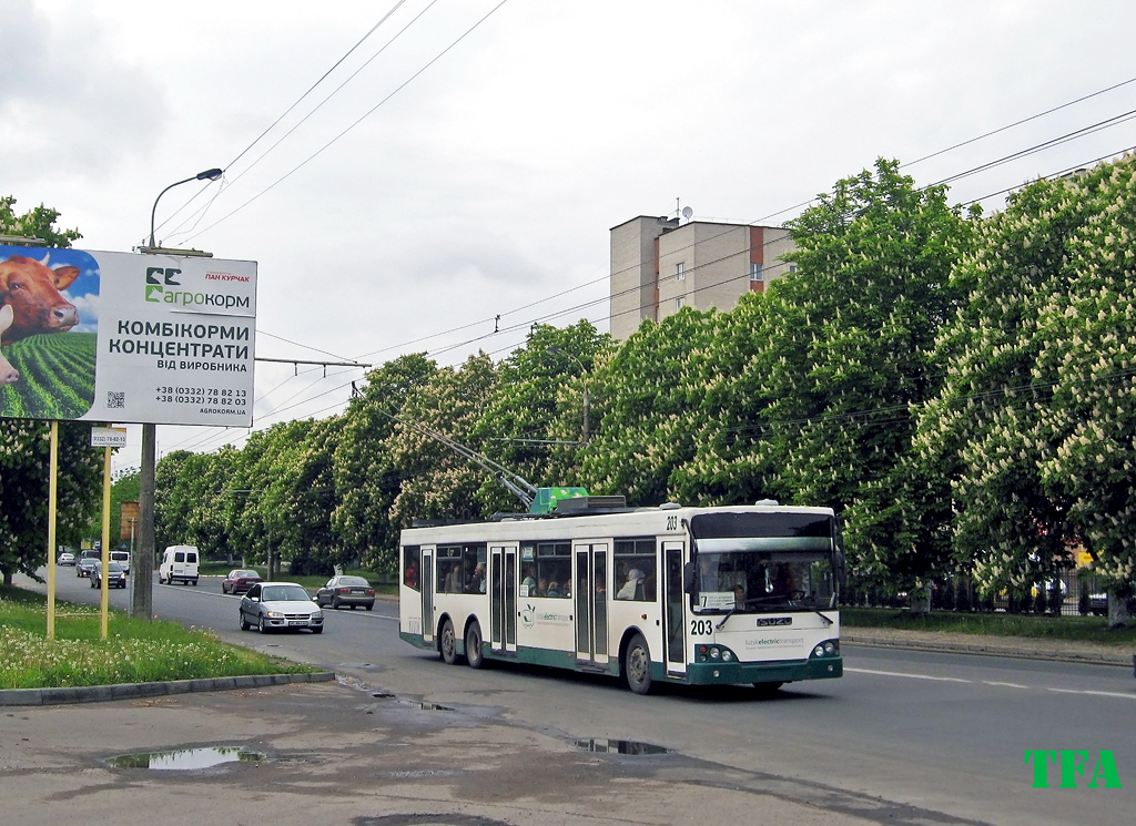 Луцк, Богдан E231 № 203; Луцк — Проводное воскресение, маршруты на с. Гаразджа