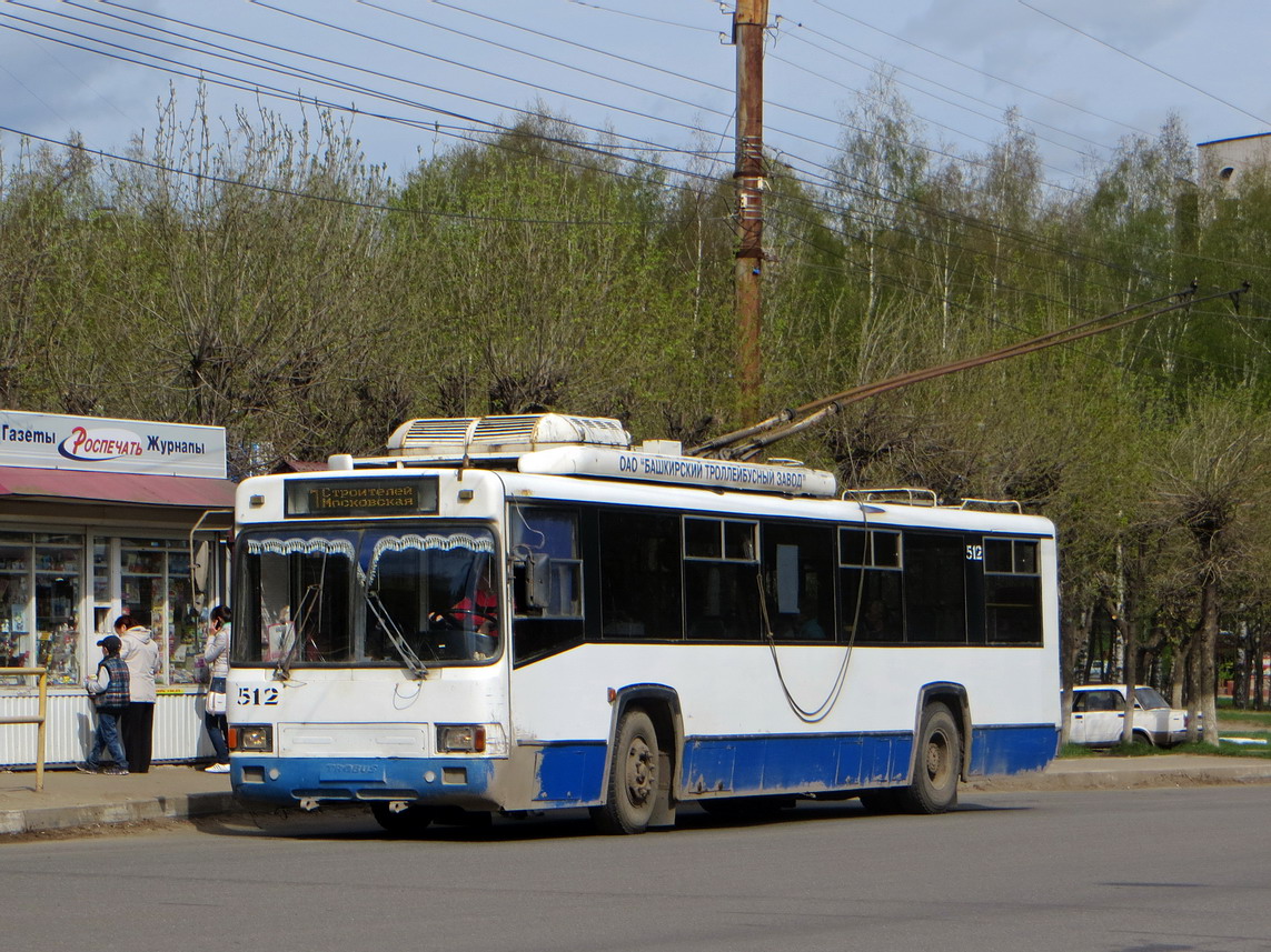 Киров, БТЗ-52764Р № 512
