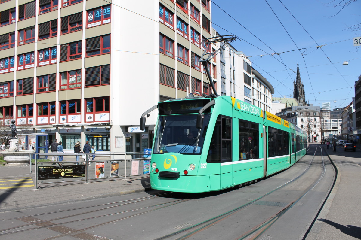 Базель, Siemens Combino № 327