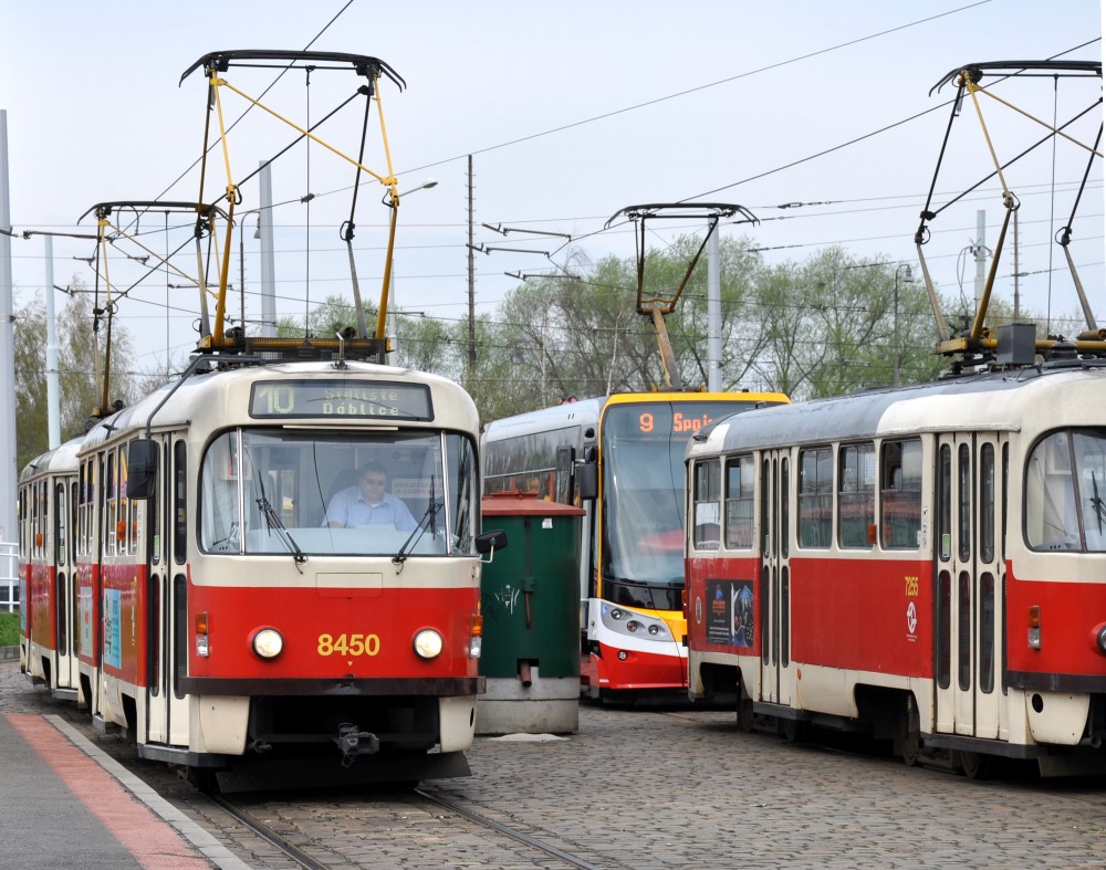 Прага, Tatra T3R.P № 8450
