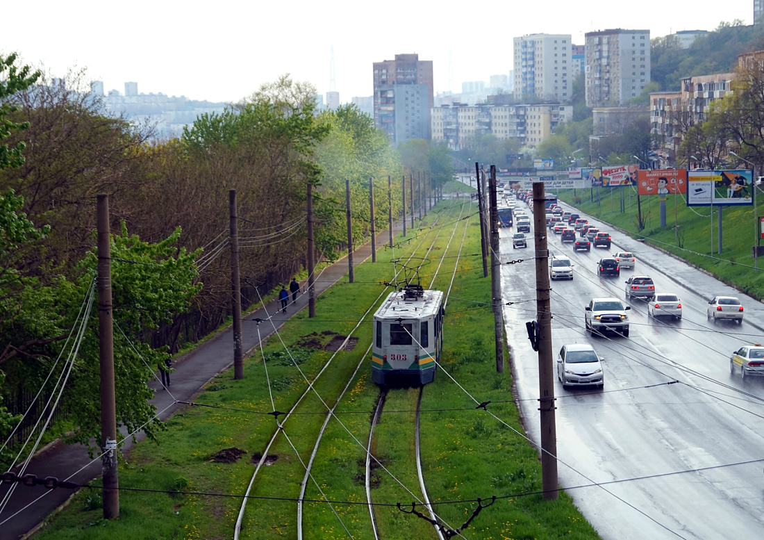 Владивосток, 71-608К № 303