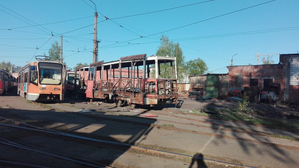 Пермь, 71-605 (КТМ-5М3) № 318; Пермь, 71-619КТ № 105