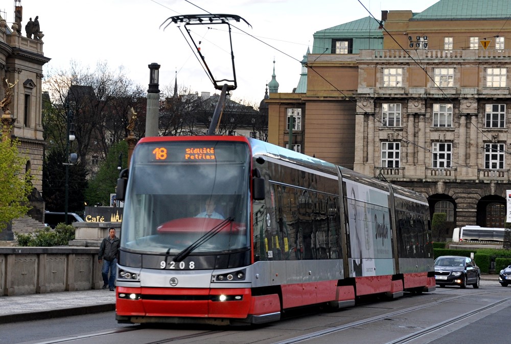 Прага, Škoda 15T1 ForCity Alfa Praha № 9208