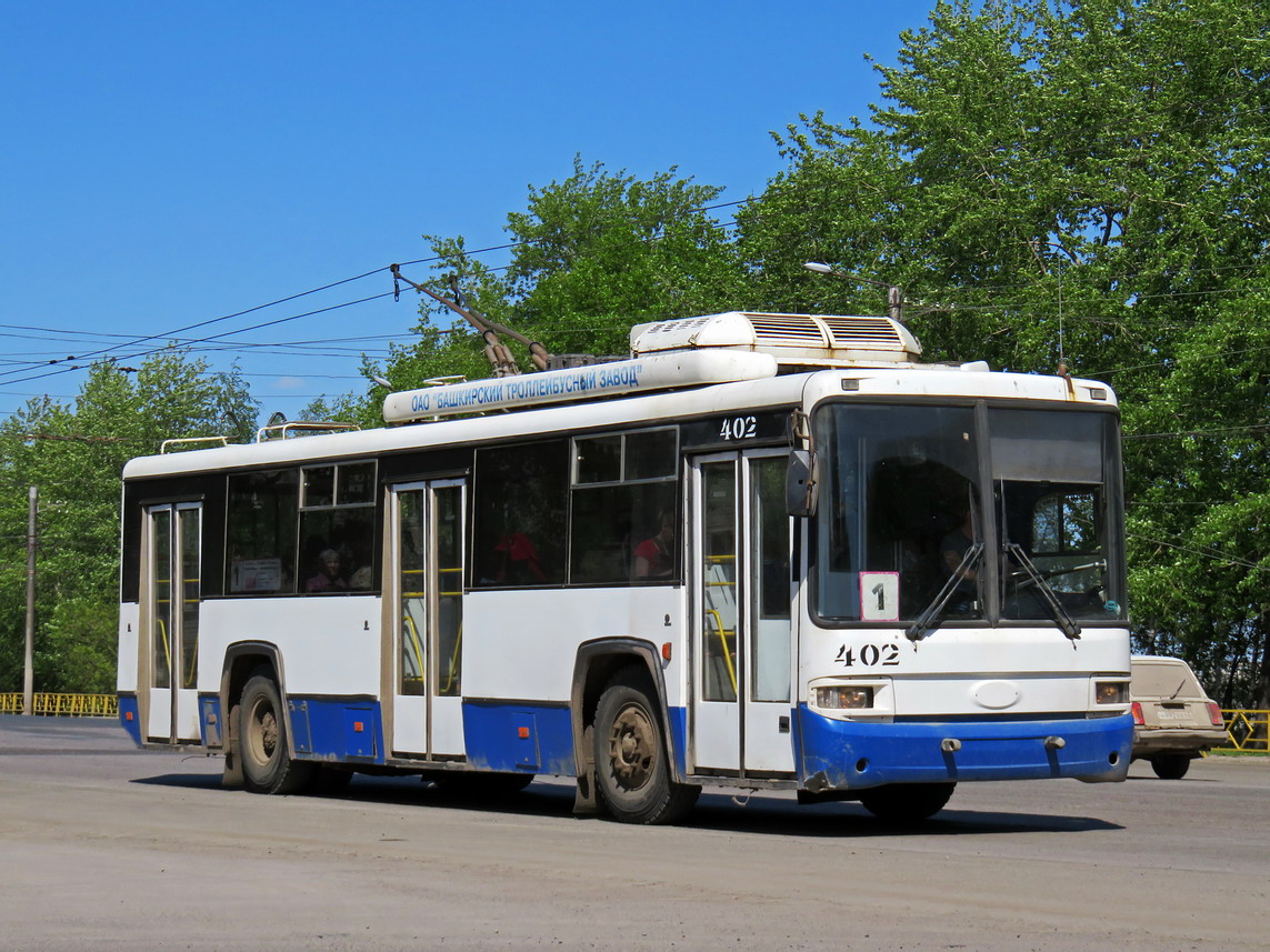 Киров, БТЗ-52767Р № 402