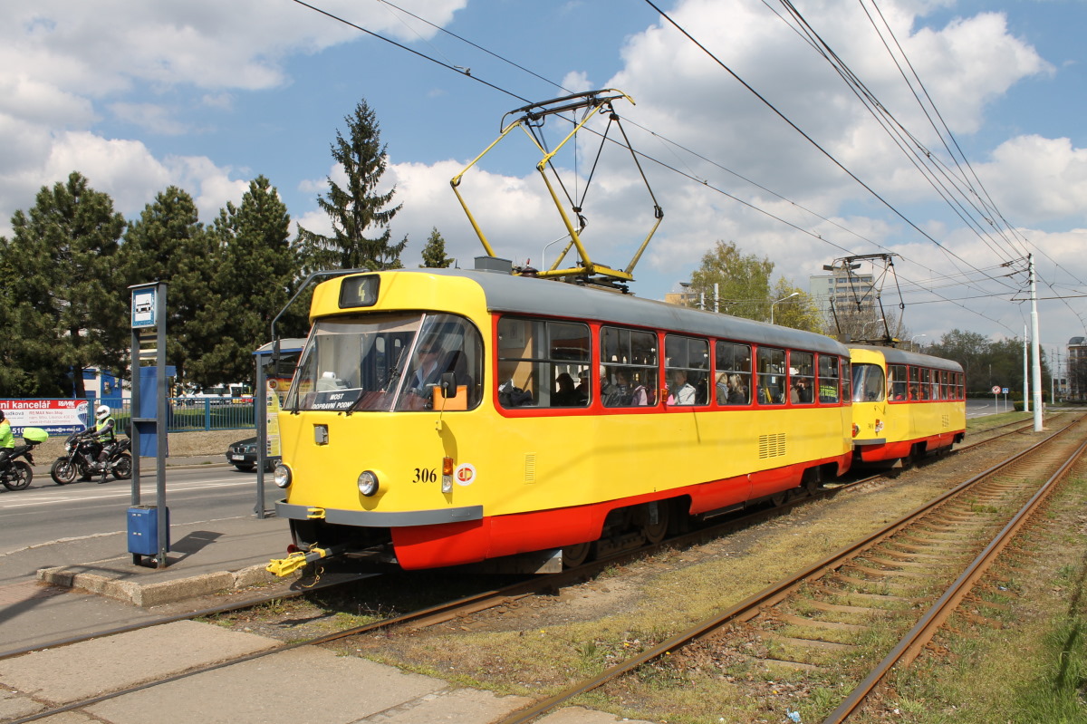 Мост ― Литвинов, Tatra T3M.3 № 306