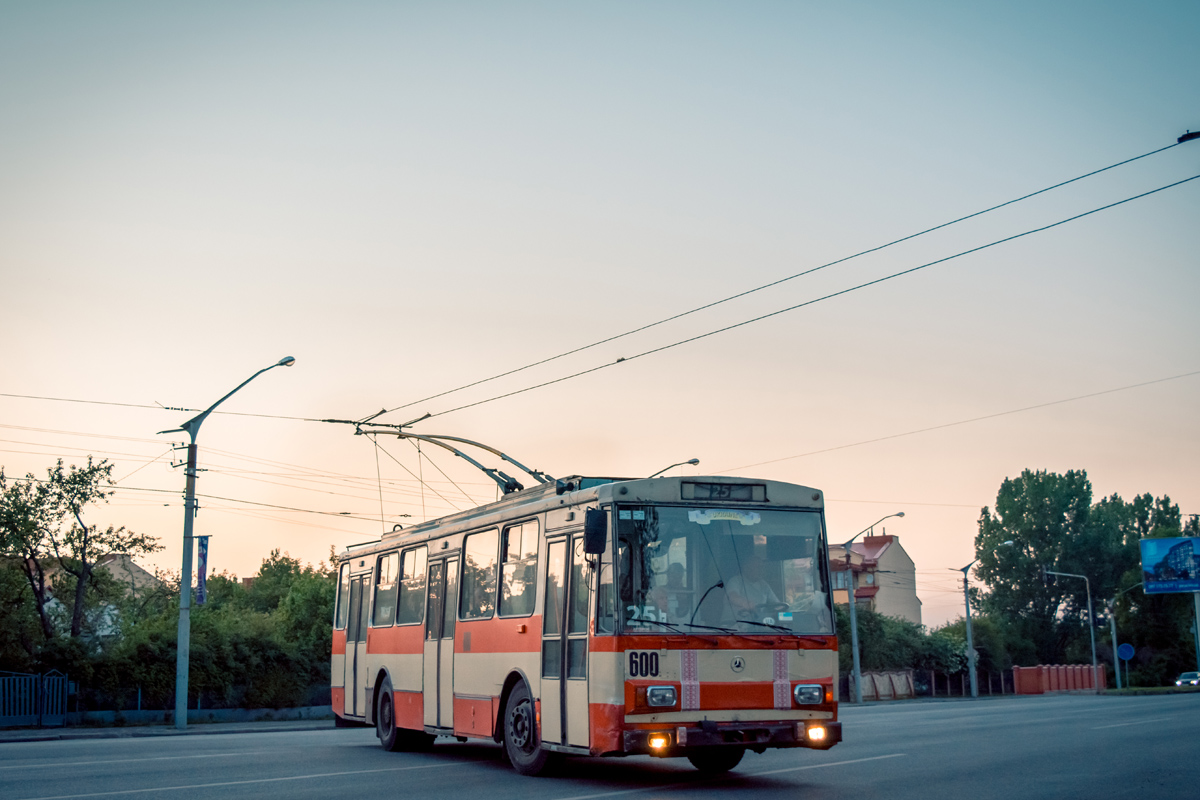 Львов, Škoda 14Tr07 № 600