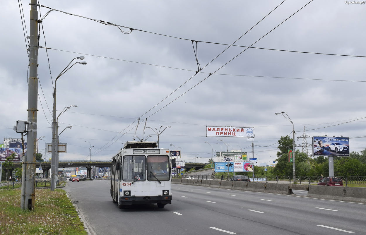 Киев, ЮМЗ Т2 № 4234