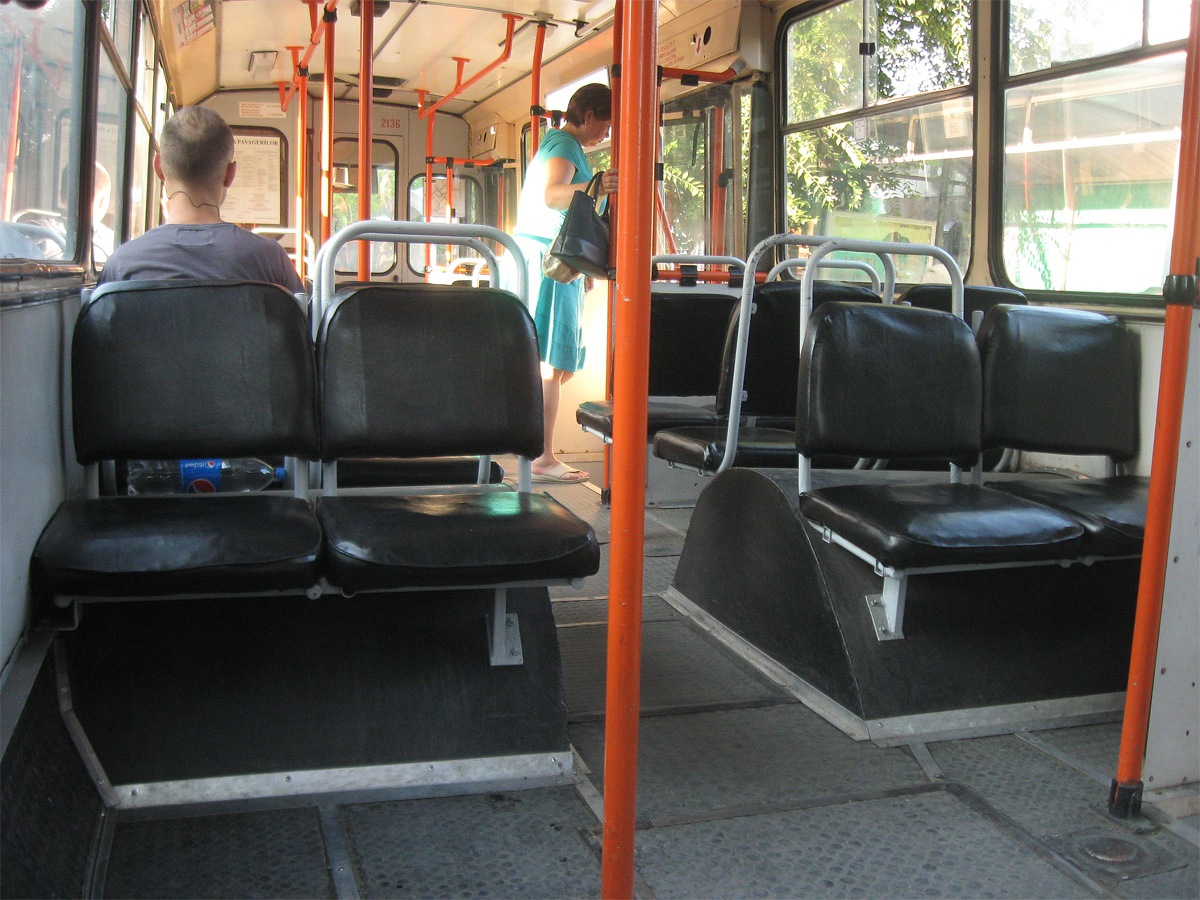 Кишинёв, Škoda 14Tr13/6M № 2136