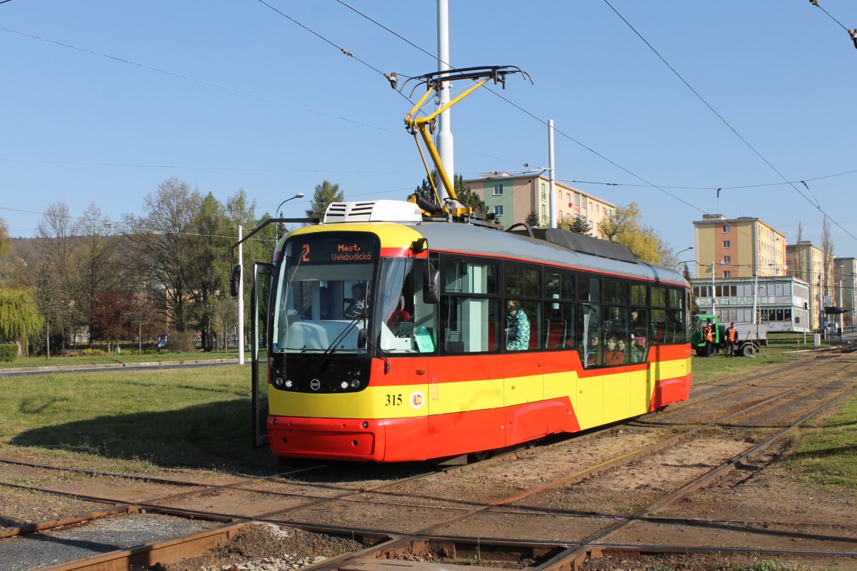 Мост ― Литвинов, Vario LF+ № 315