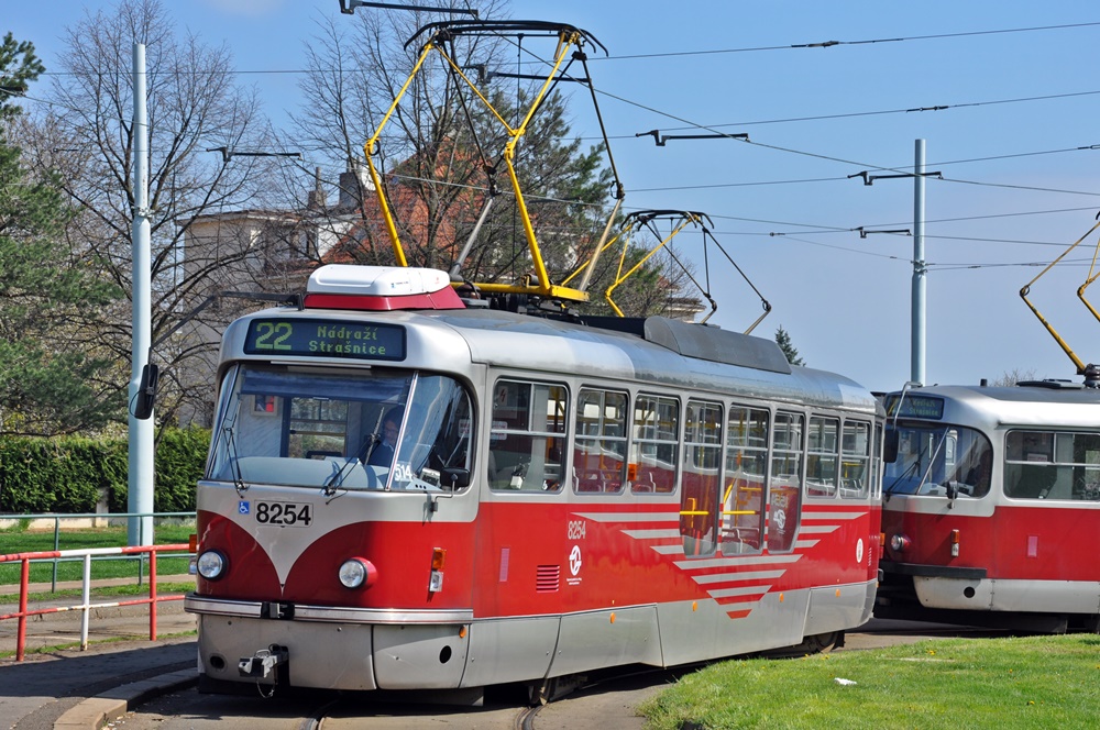 Прага, Tatra T3R.PLF № 8254