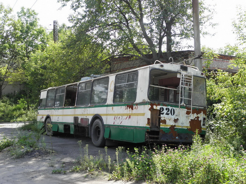 Владивосток, ЗиУ-682Г [Г00] № 220