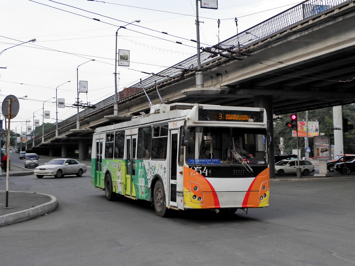 Владивосток, ЗиУ-682Г-016.02 № 254