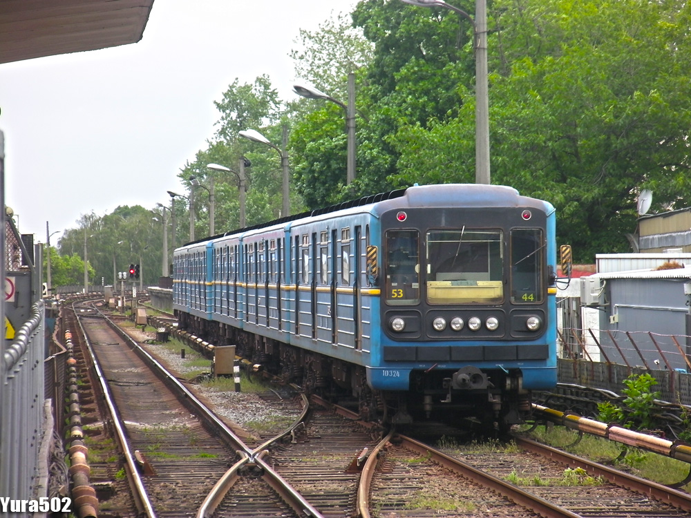 Киев, 81-717.5 (ЛВЗ/ВМ) № 10324