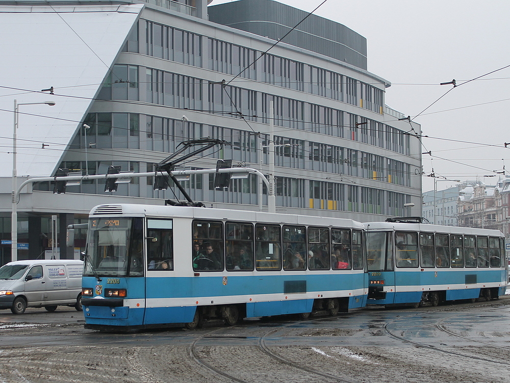 Wrocław, Konstal 105NWr № 2208