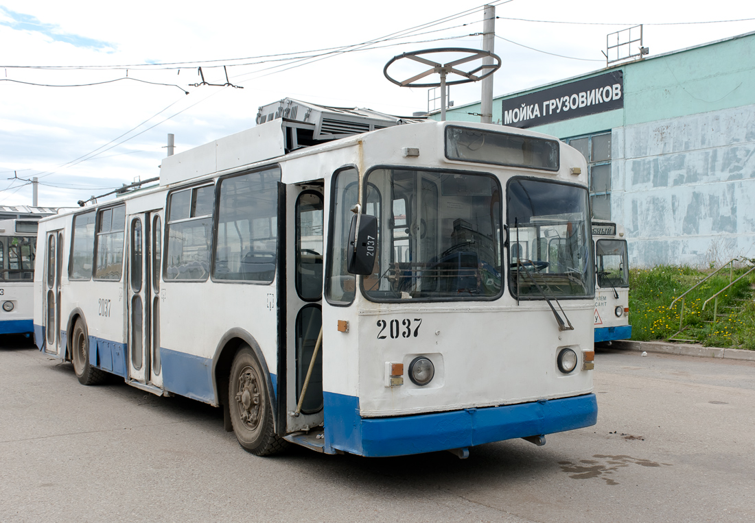 Уфа, БТЗ-5276-01 № 2037
