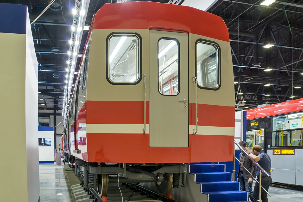 Санкт-Петербург — II Международный инновационный форум пассажирского транспорта «SmartTRANSPORT»; Санкт-Петербург — Метрополитен — Подвижной состав — 81-722/723/724 «Юбилейный»
