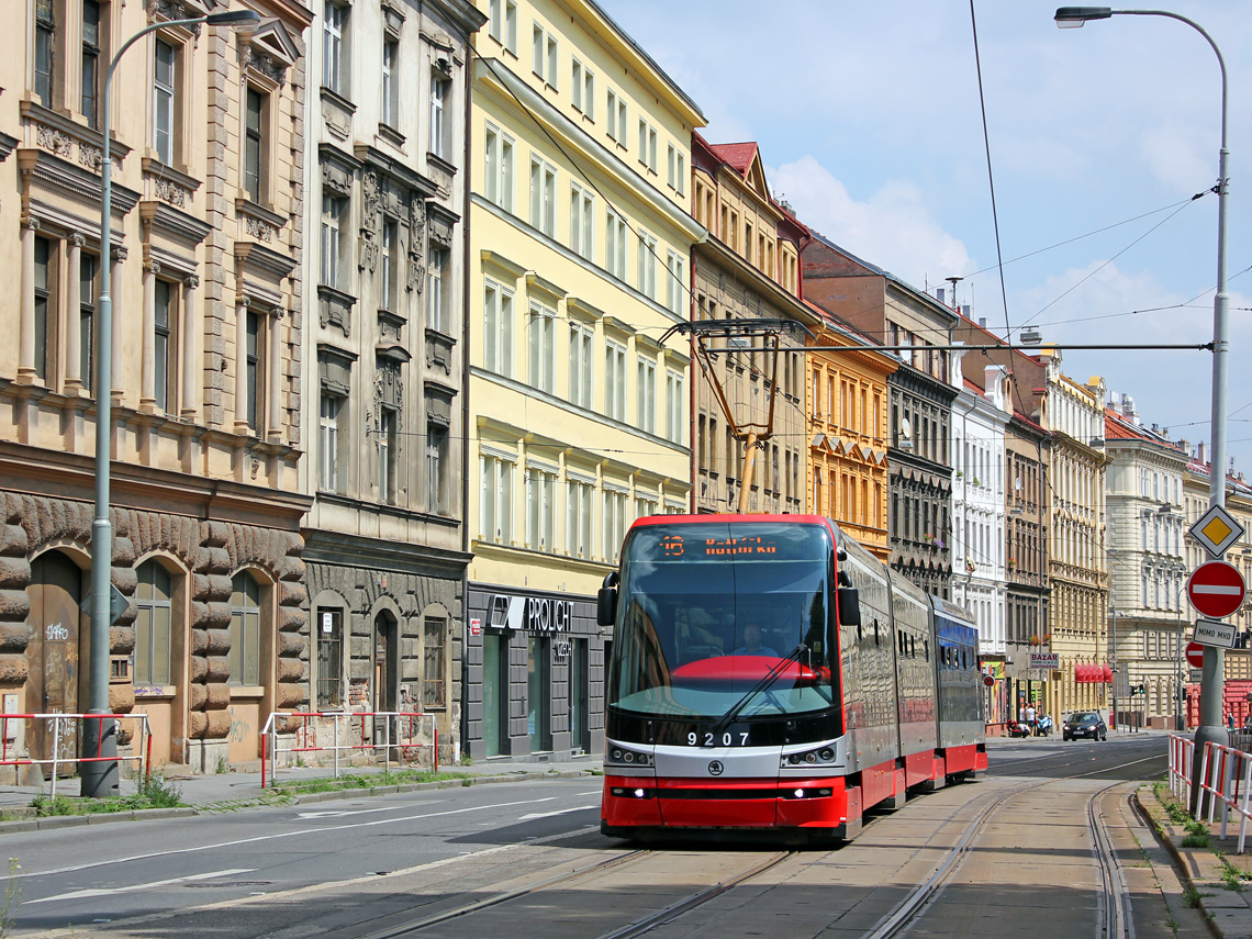 Prag, Škoda 15T1A ForCity Alfa Praha Nr. 9207