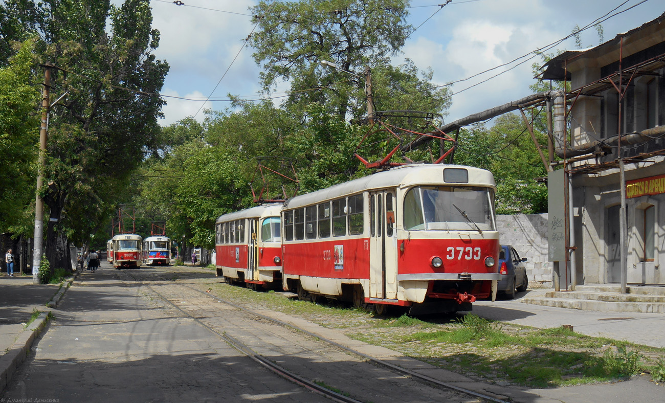 Donetsk, Tatra T3SU (2-door) № 3733; Donetsk, Tatra T3SU (2-door) № 3903