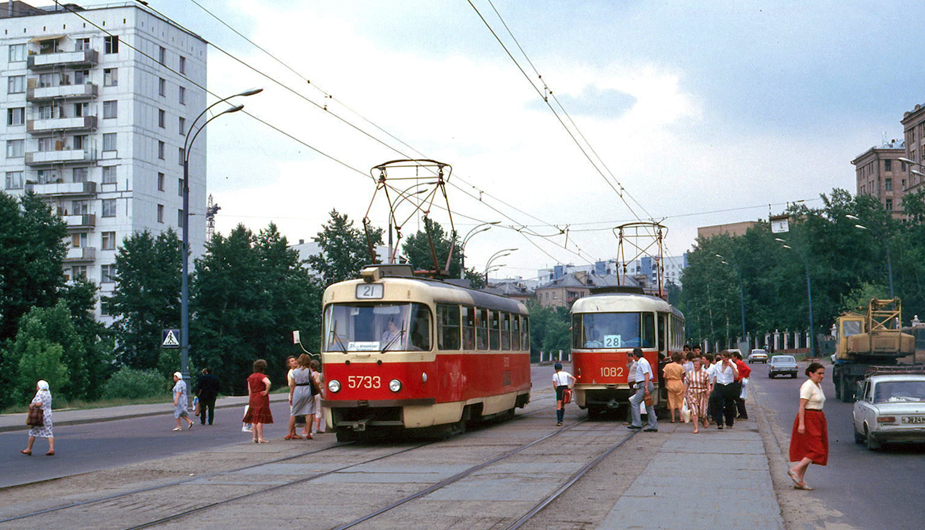 Moscou, Tatra T3SU N°. 5733; Moscou, Tatra T3SU (2-door) N°. 1082