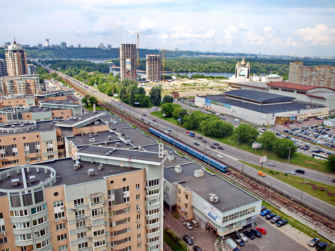 Киев — Метрополитен — Святошинско-Броварская линия