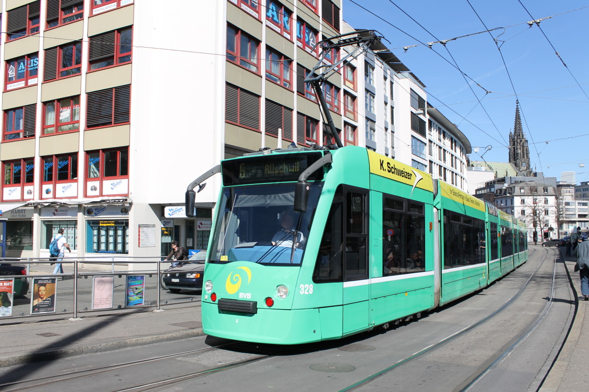 Базель, Siemens Combino № 328