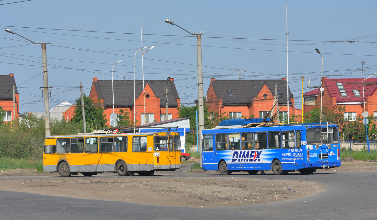Omsk, MTrZ-5279-0000012 # 25; Omsk, ZiU-682G [G00] # 128; Omsk — End stations and loops