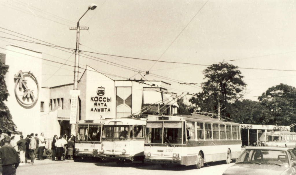 Krím-trolibusz, Škoda 14Tr89/6 — 8100; Krím-trolibusz, Škoda 9TrH27 — 3702; Krím-trolibusz, Škoda 14Tr89/6 — 2102; Krím-trolibusz — Historical photos (1959 — 2000)