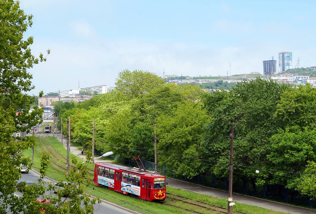 海參威, 71-132 (LM-93) # 320; 海參威 — Theme trams
