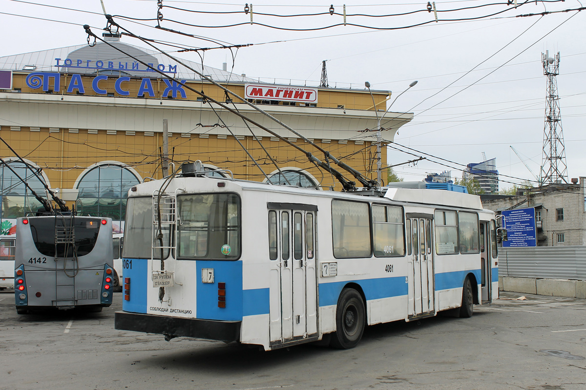 Барнаул, ЗиУ-682 КВР БТРМ № 4061 Барнаул, ЗиУ-682 КВР БТРМ № 4061