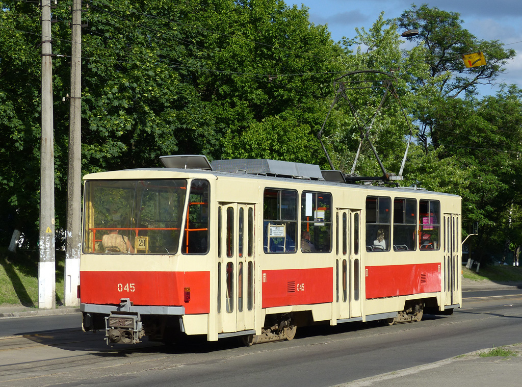 Kyjev, Tatra T6B5SU č. 045