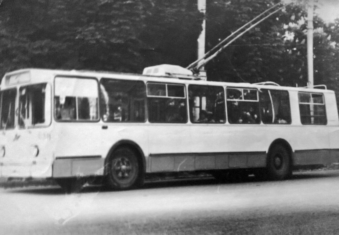 Нальчик, ЗиУ-682В № 038; Нальчик — Старые фотографии Нальчик, ЗиУ-682В № 038; Нальчик — Старые фотографии