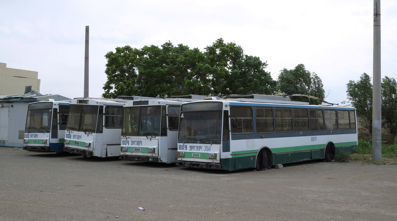 Ourguentch, Škoda 14Tr13/6M N°. 008; Ourguentch, Škoda 14Tr13/6 N°. 006; Ourguentch, Škoda 14Tr13/6 N°. 004; Ourguentch, Škoda 14Tr13/6M N°. 009