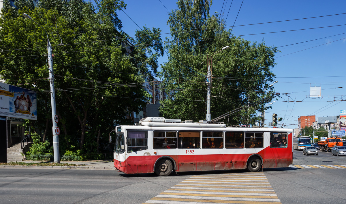 Izhevsk, BTZ-52761А Br. 1352