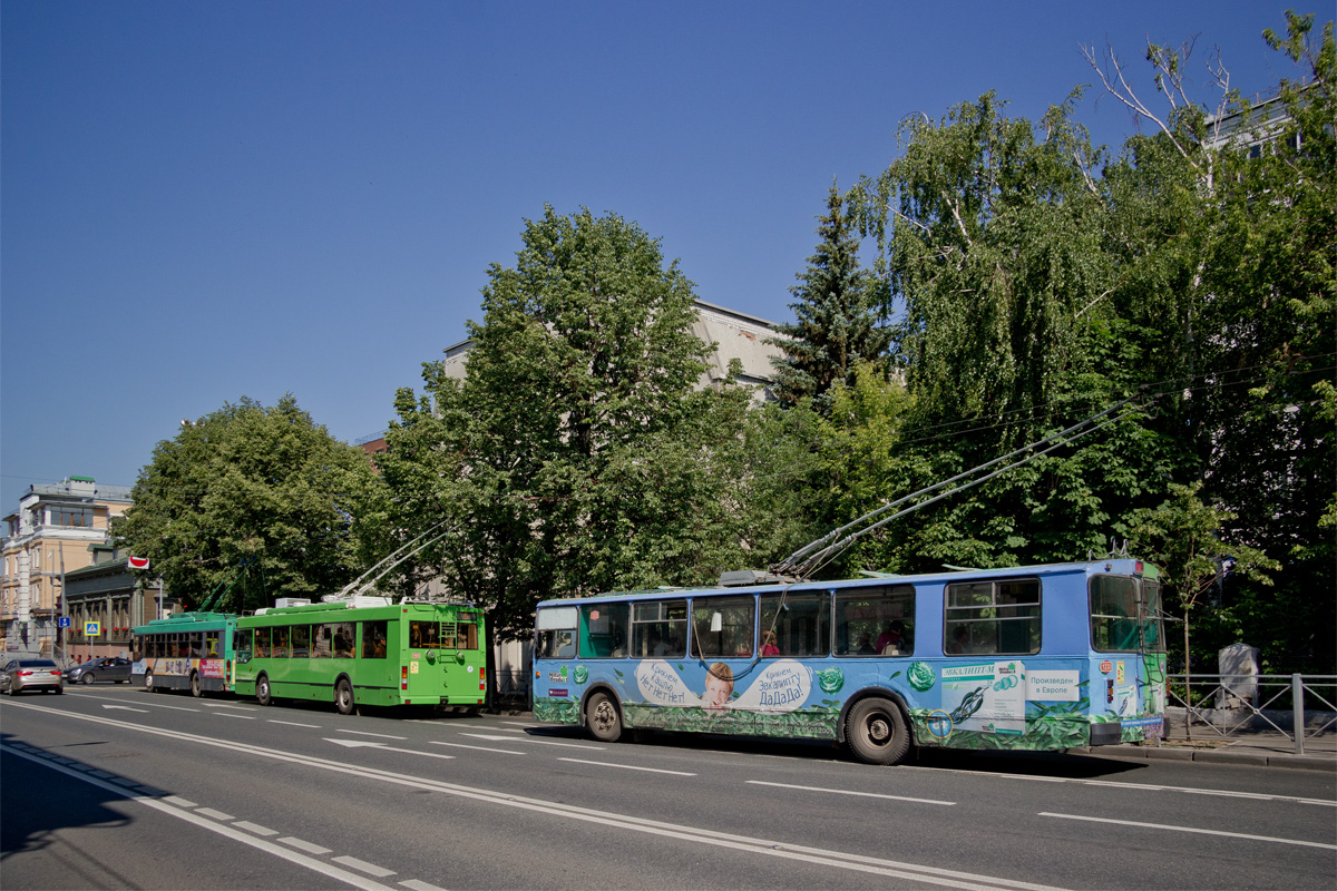 Казань, ЗиУ-682Г [Г00] № 1233; Казань, Тролза-5275.03 «Оптима» № 1434