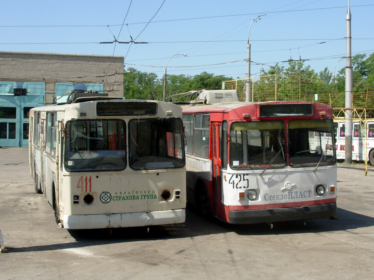 Херсон, ЗиУ-682В-012 [В0А] № 411; Херсон, ЗиУ-682Г [Г00] № 425