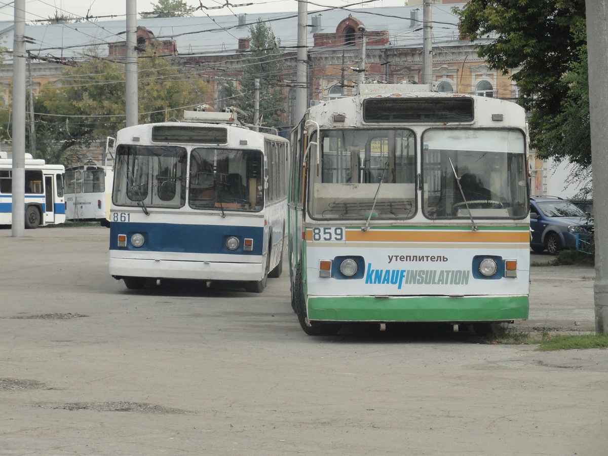 Samara, ZiU-682V-013 [V0V] č. 861; Samara, ZiU-682V-012 [V0A] č. 859