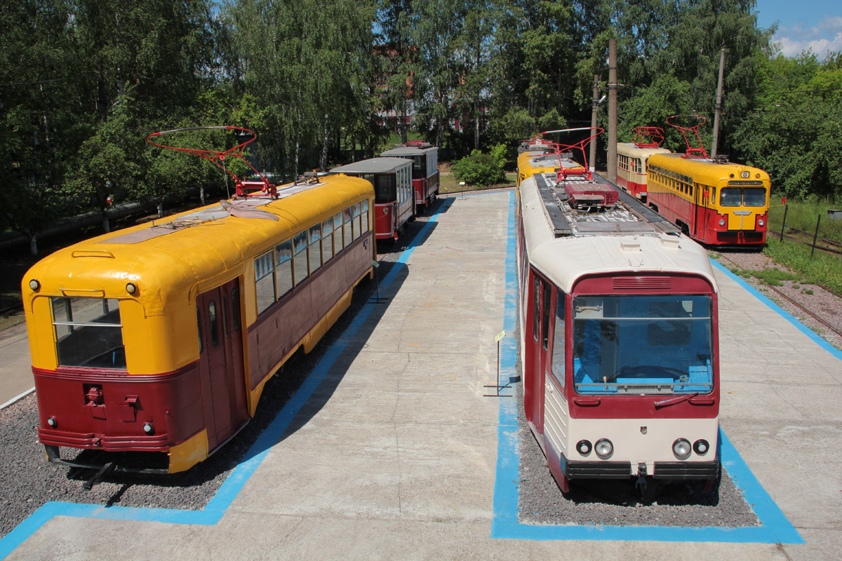 Нижний Новгород, РВЗ-6М2 № 2830; Нижний Новгород, РВЗ-7 (71-217) № 2604; Нижний Новгород — Музей ГЭТ  — подвижной состав