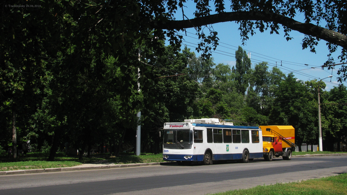 Харьков, ЗиУ-682Г-016.02 № 2325