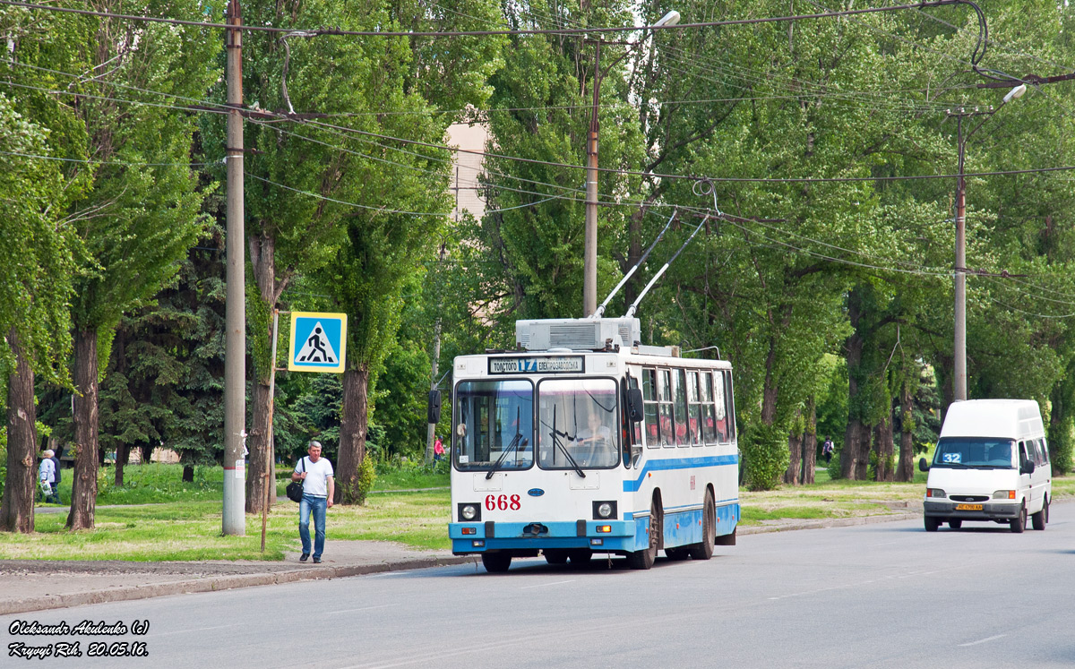 Кривой Рог, ЮМЗ Т2 мод. 7 № 668